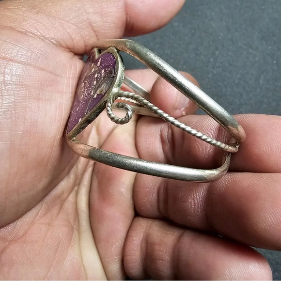 Vintage TAXCO Mexico Alpaca Silver Tone Cuff Purple Inlay Ornate Heart Bracelet - Picture 2 of 8